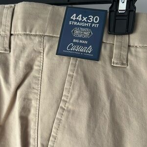 NWT Men casuals straight fit